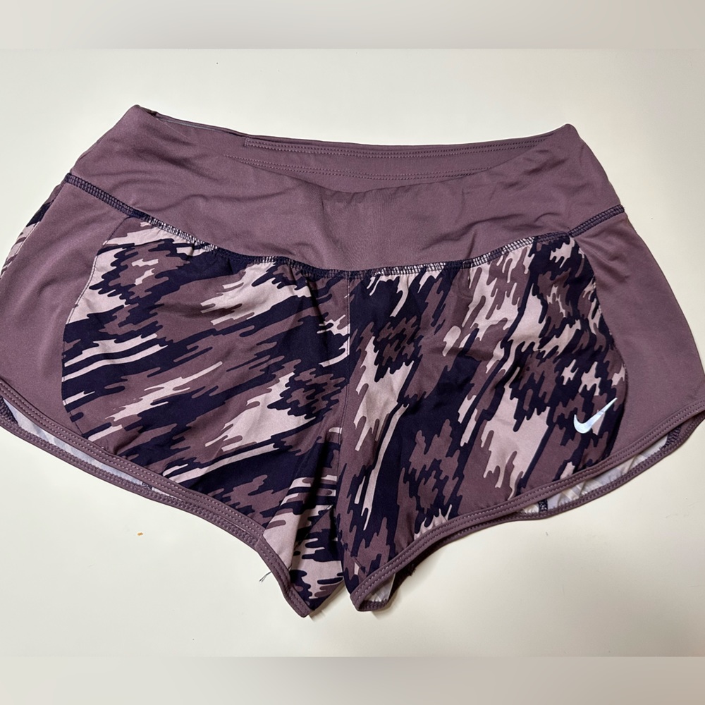 Nike shorts size s